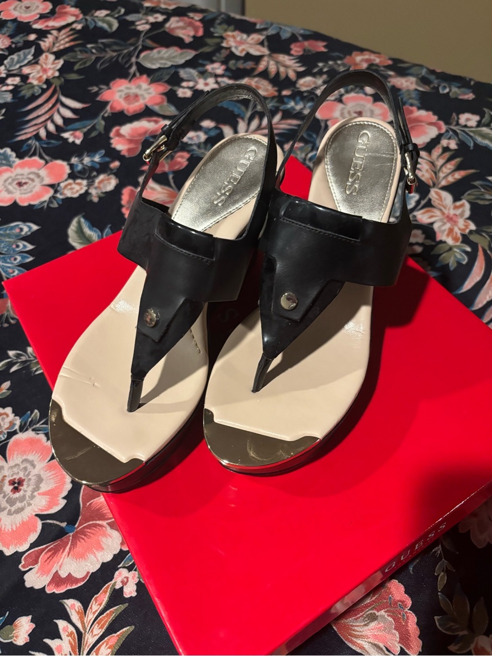 GUESS Black and Beige Slingback Thong Sandals with Gold Accents